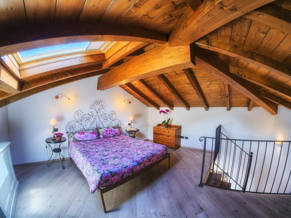 Villa Vinicia, Pool, Jacuzzi, Airco Domaso Quarto foto